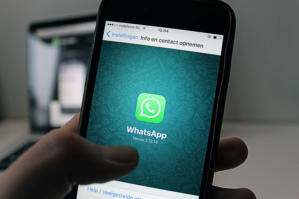 “WhatsApp” bəzi telefonlarda işləməyəcək - SİYAHI