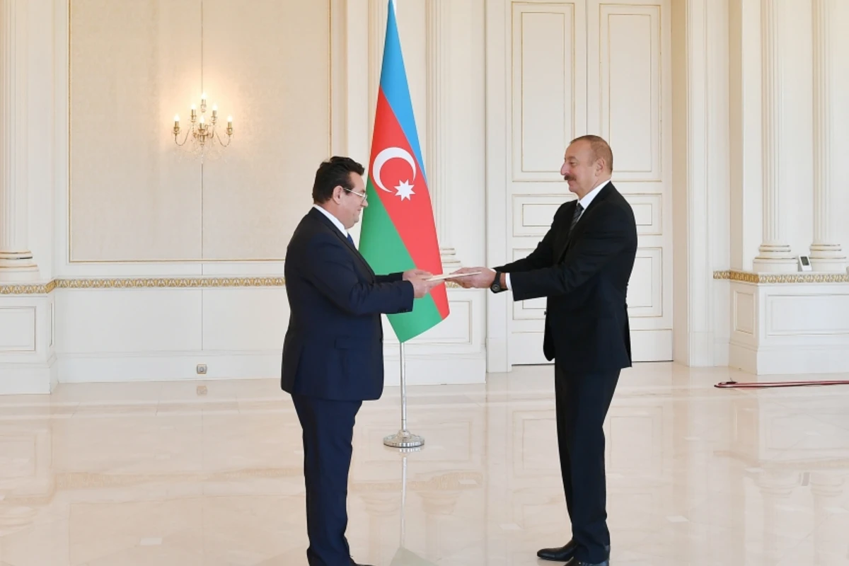 Azərbaycan Prezidenti Rumıniyanın yeni səfirinin etimadnaməsini qəbul edib - YENİLƏNİB - FOTO Azərbaycan Prezidenti Rumıniyanın yeni səfirinin etimadnaməsini qəbul edib - YENİLƏNİB - FOTO