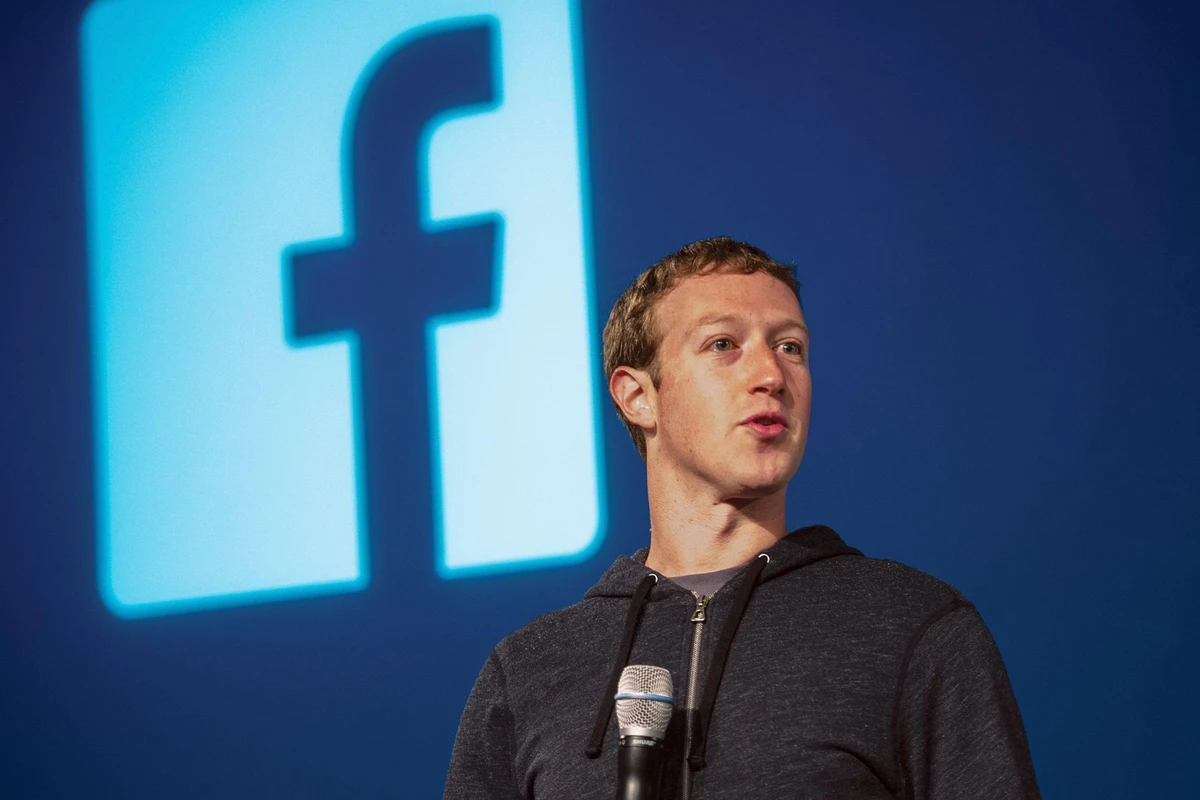 Цукерберг сменил название Facebook