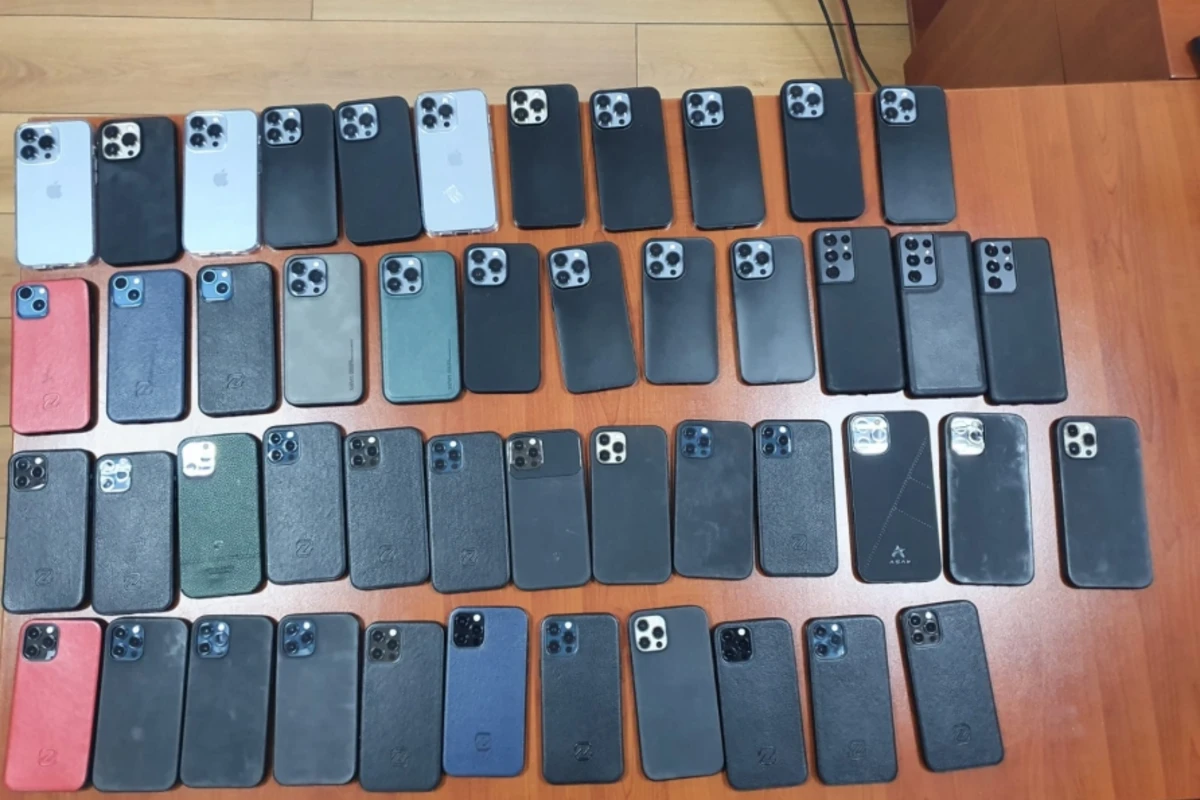 Gömrük nəzarətindən gizlədilən mobil telefonlar aşkarlanıb
