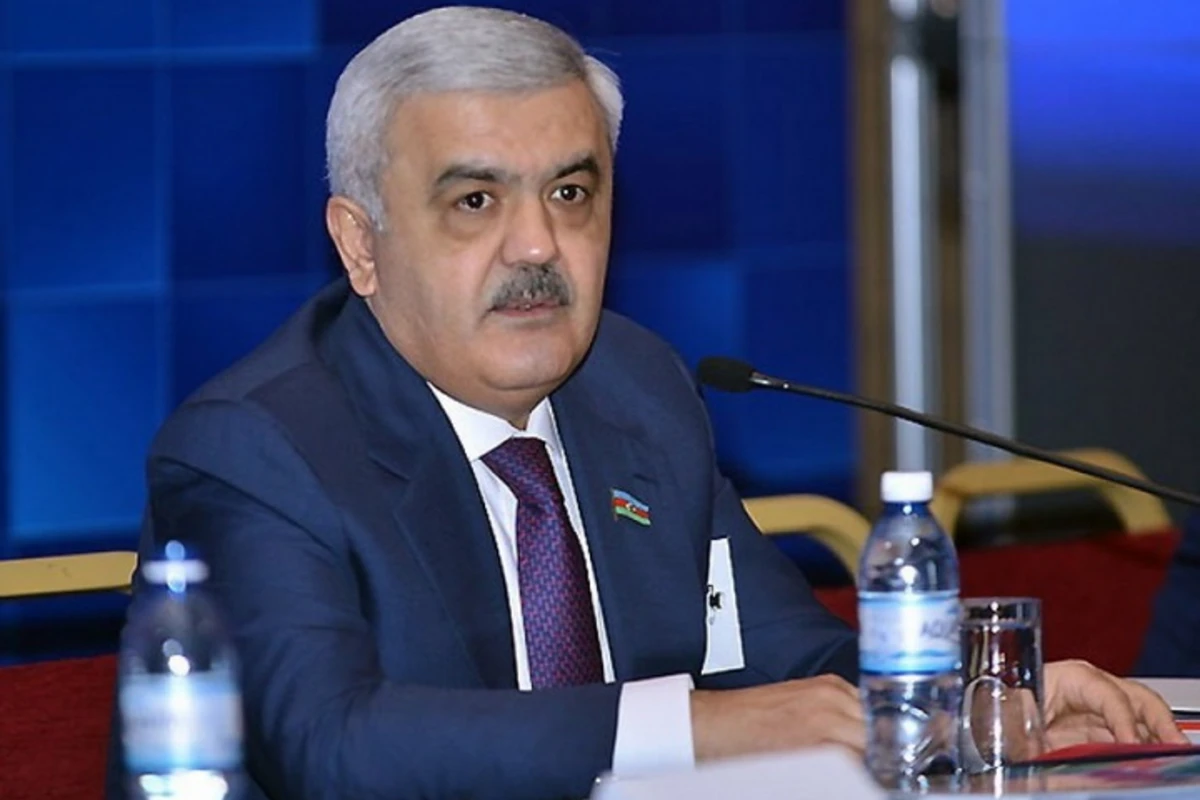 Ровнаг Абдуллаев: Теперь я буду заниматься футболом