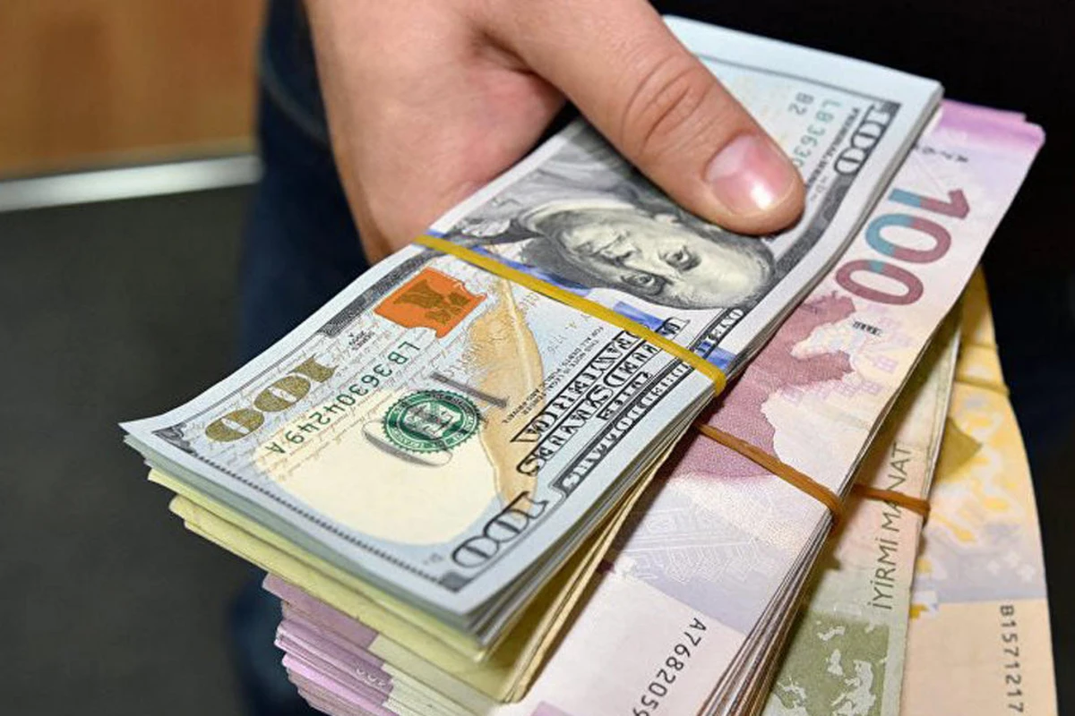 Yeni ildə Azərbaycanda dollar bahalaşacaq? - AÇIQLAMA