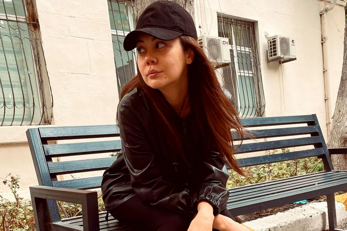 Oksana Rəsulovanın makiyajsız görüntüləri - FOTO
