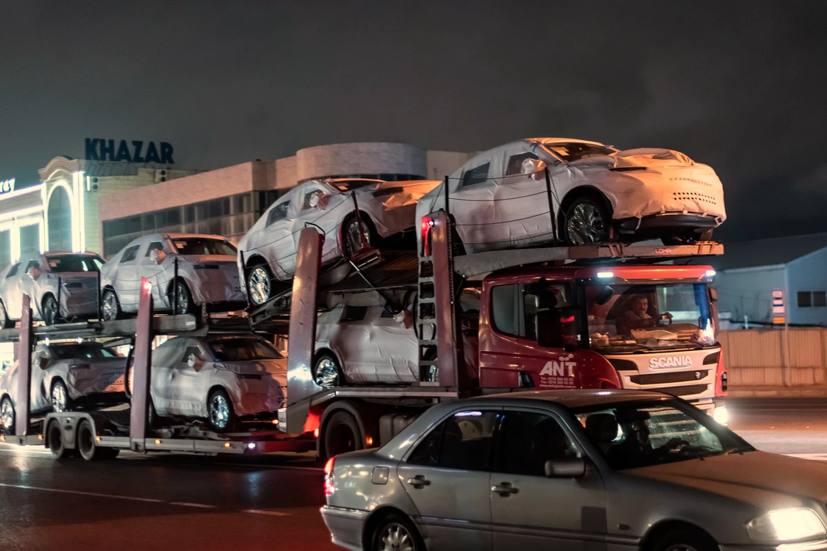 Hər kəsin gözlədiyi avtomobil artıq Bakıda! - FOTO Hər kəsin gözlədiyi avtomobil artıq Bakıda! - FOTO