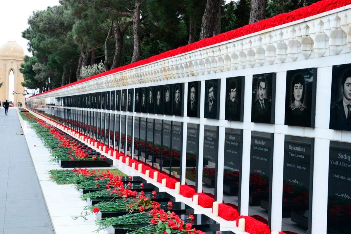 Bakıdakı Şəhidlər xiyabanında 32 naməlum şəhid məzarı açılıb