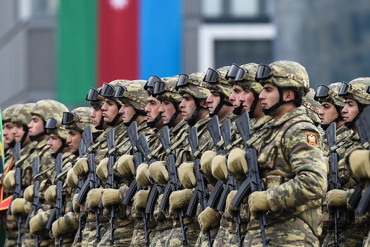 В Азербайджане повысятся зарплаты военнослужащих