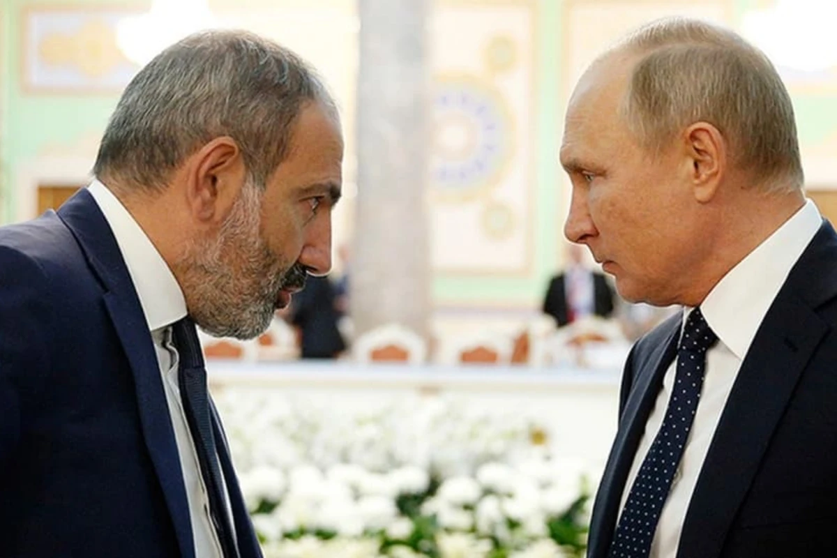 Paşinyan Putinə zəng etdi