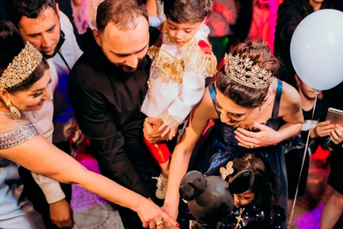 Əməkdar artist oğlu ilə gəlininin görüntülərini paylaşdı - FOTO