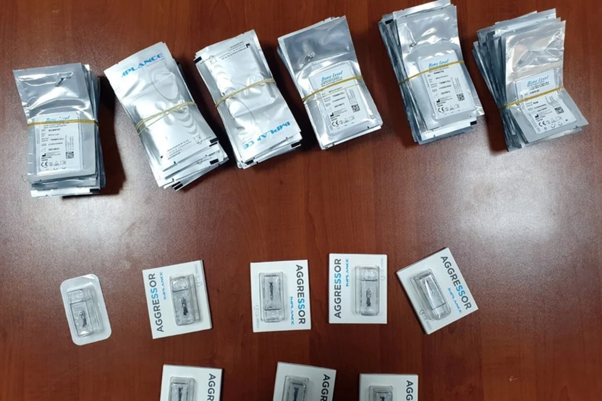 Külli miqdarda diş implantları tapıldı - FOTO