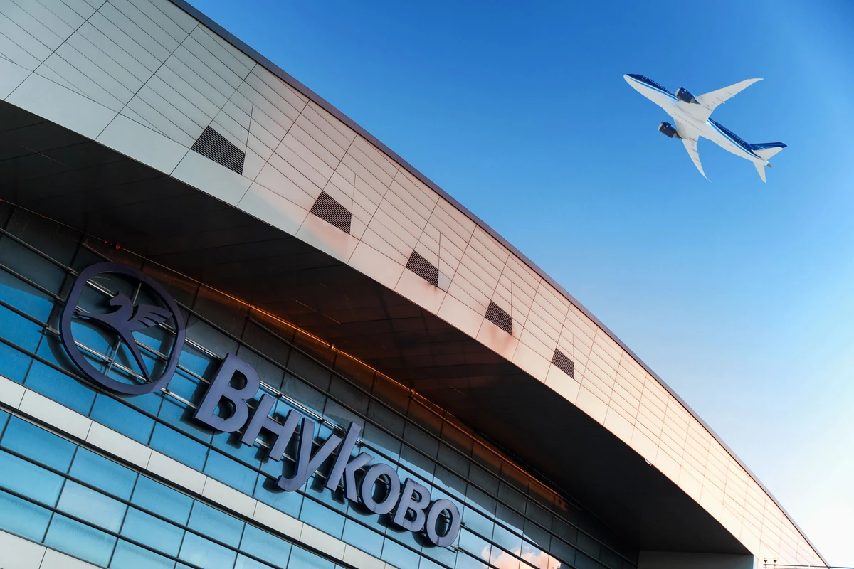 AZAL начнет летать в еще один аэропорт Москвы