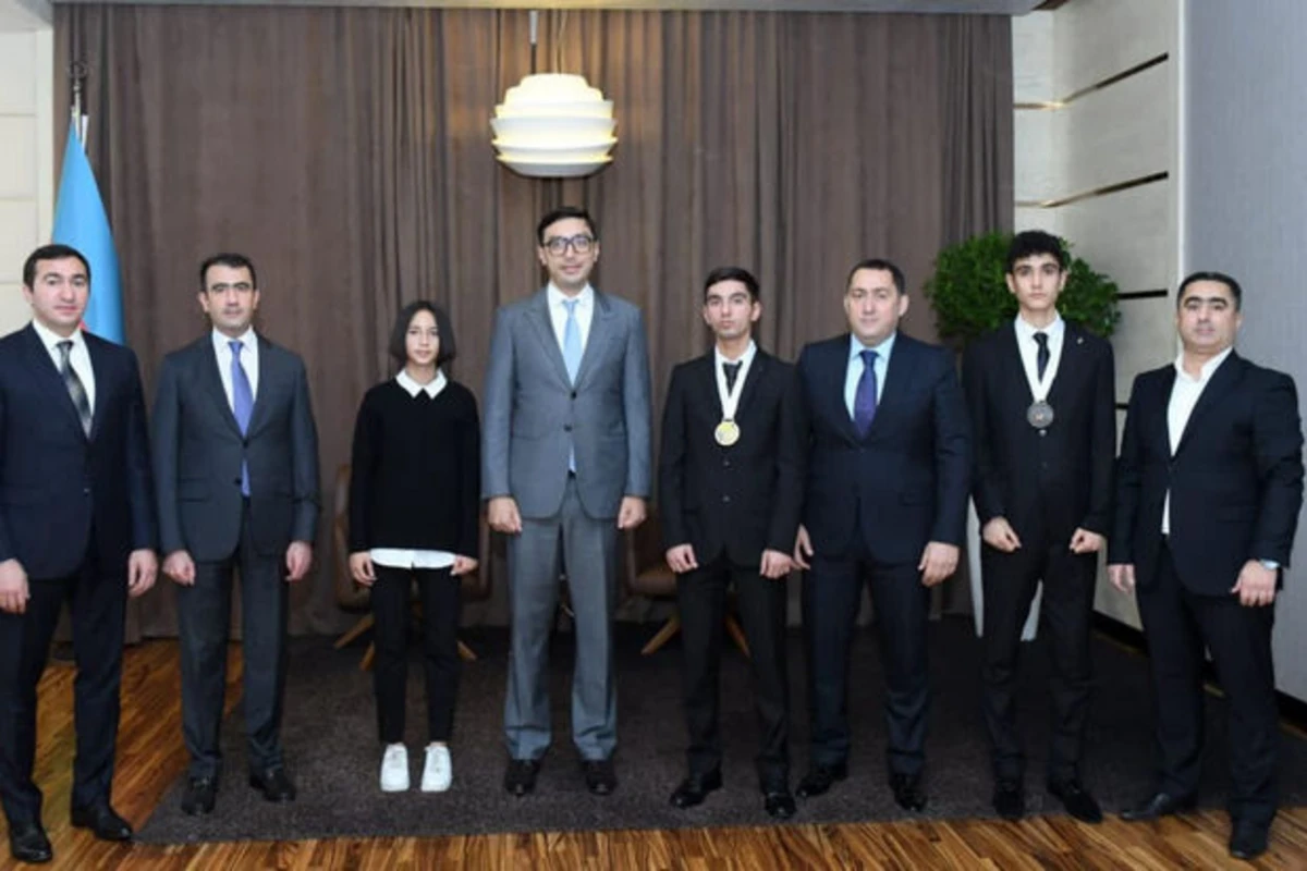 Nazir Avropa çempionlarını qəbul etdi