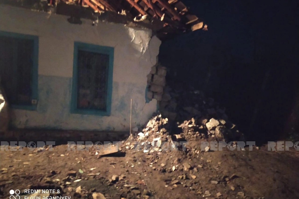 Zəlzələ dağıntılara səbəb olub - FOTO