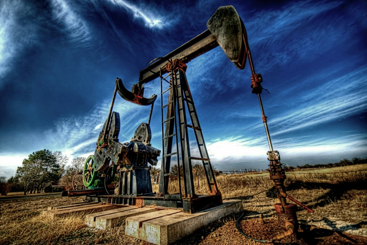 Нефть уверенно дорожает