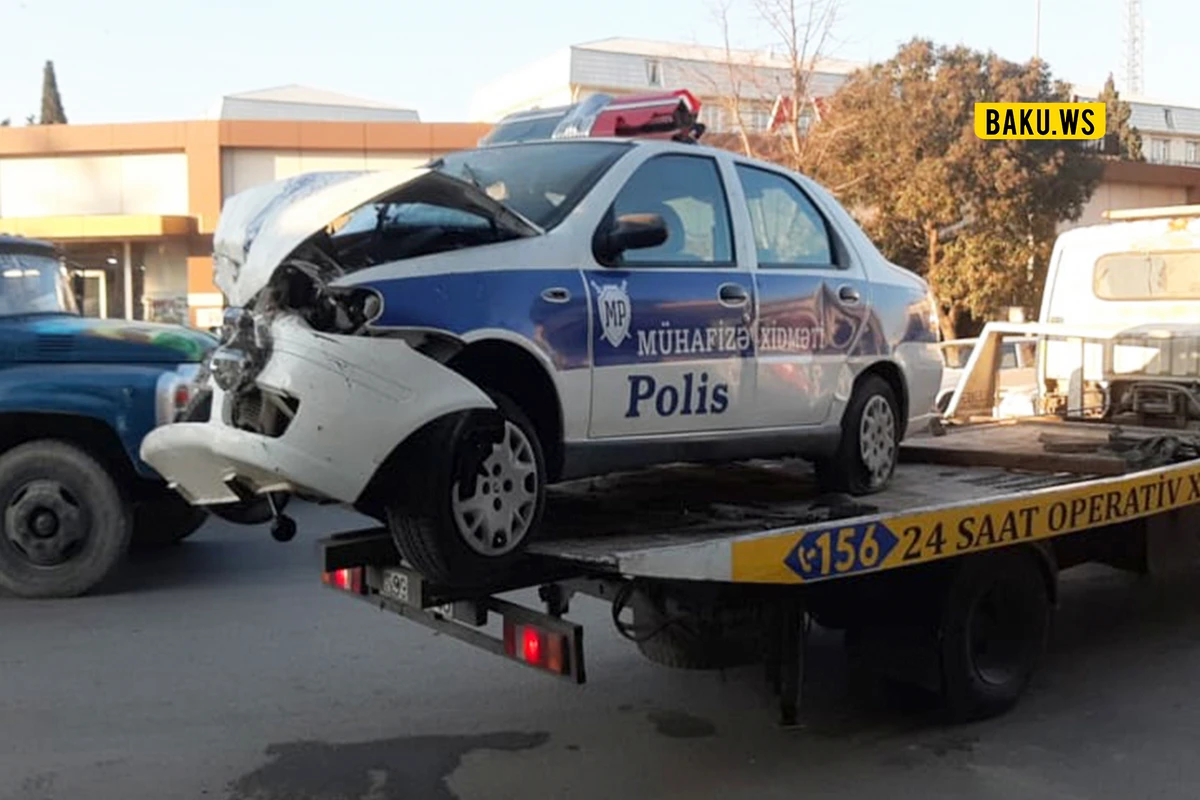 В Азербайджане полицейский автомобиль врезался в магазин, есть погибший - ОБНОВЛЕНО + ФОТО