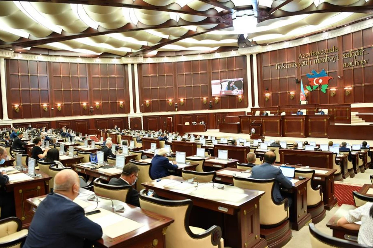 Deputatlar bu gün 24 məsələni müzakirə edəcək Deputatlar bu gün 24 məsələni müzakirə edəcək