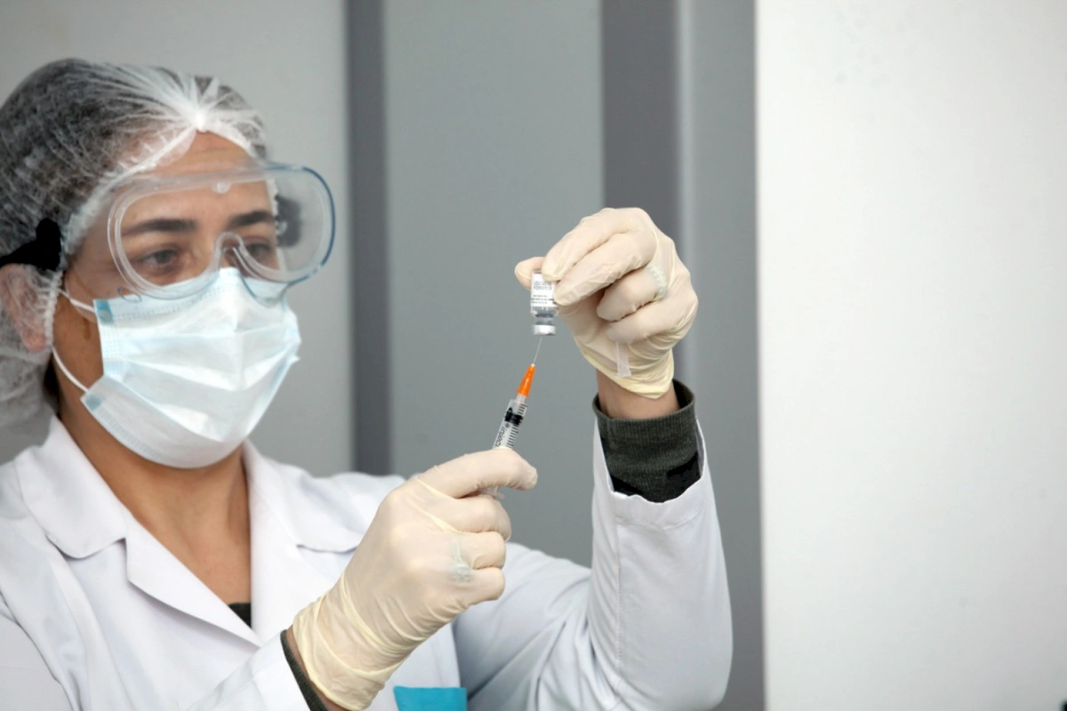 Koronavirus dərmanlarından istifadə edənlər vaksin vurdurmayacaq? - AÇIQLAMA