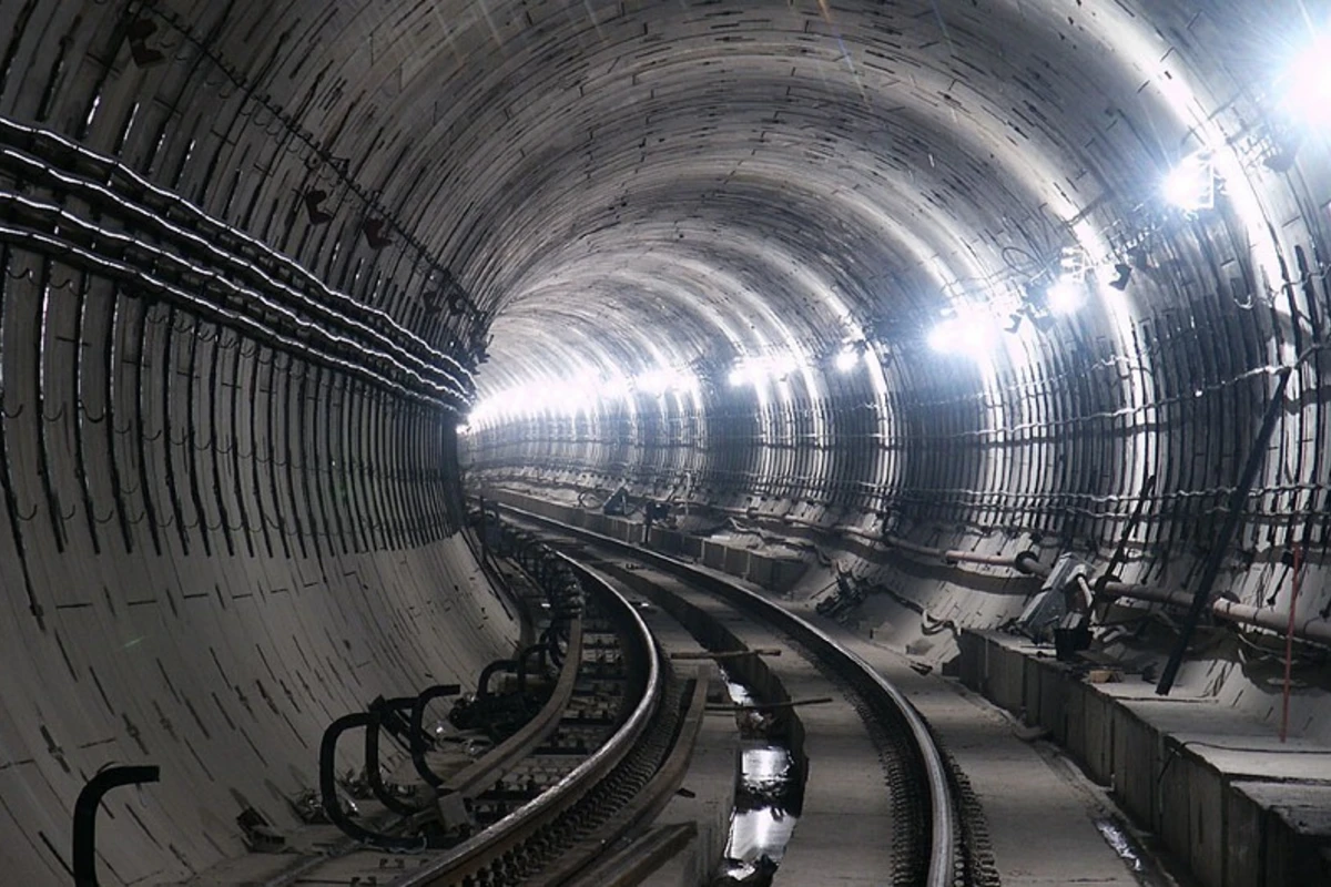 Bakıda metro stansiyalarının tikintisində çıxarılan torpaqlar hara tökülür?