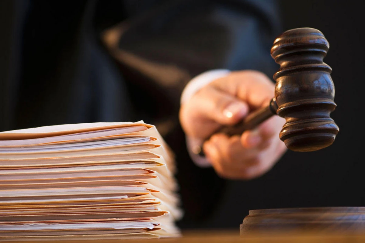 Bakıda arvadını bıçaqlayan şəxs 14 il müddətinə azadlıqdan məhrum edildi Bakıda arvadını bıçaqlayan şəxs 14 il müddətinə azadlıqdan məhrum edildi