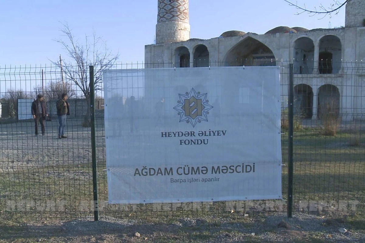 Azərbaycan Ermənistanın tövləyə çevirdiyi məscidin bərpasına start verdi - FOTO