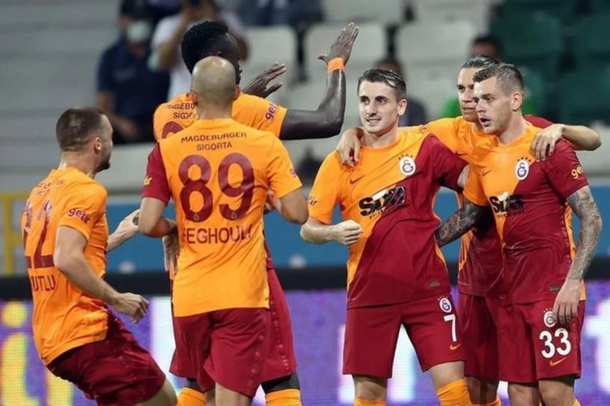 Avropa Liqası: “Qalatasaray” dörd qolla pley-offa vəsiqəni təmin etdi Avropa Liqası: “Qalatasaray” dörd qolla pley-offa vəsiqəni təmin etdi