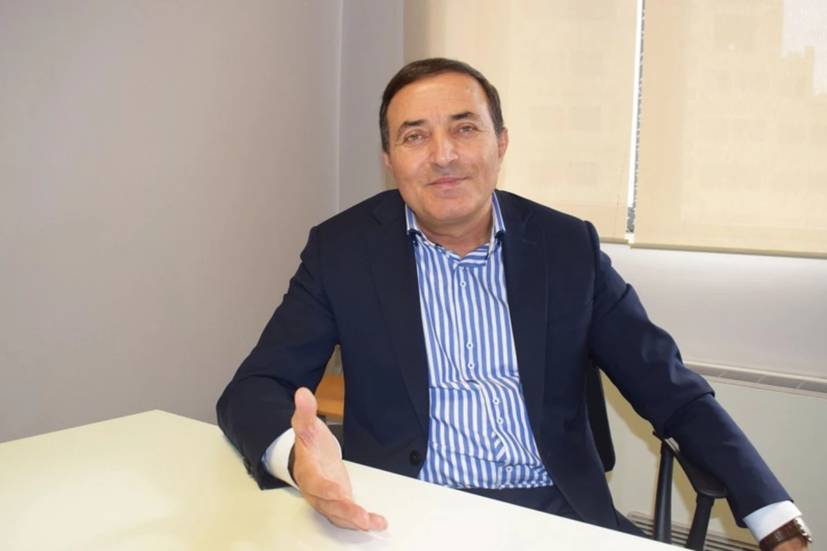 Xalq artistinin qızına Nazirlikdə yüksək vəzifə verildi Xalq artistinin qızına Nazirlikdə yüksək vəzifə verildi