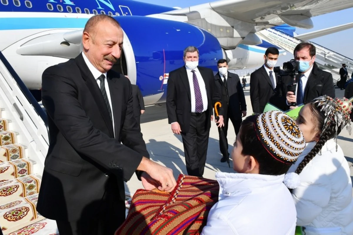 Prezidenti İlham Əliyev Türkmənistana səfərə gedib - FOTO Prezidenti İlham Əliyev Türkmənistana səfərə gedib - FOTO