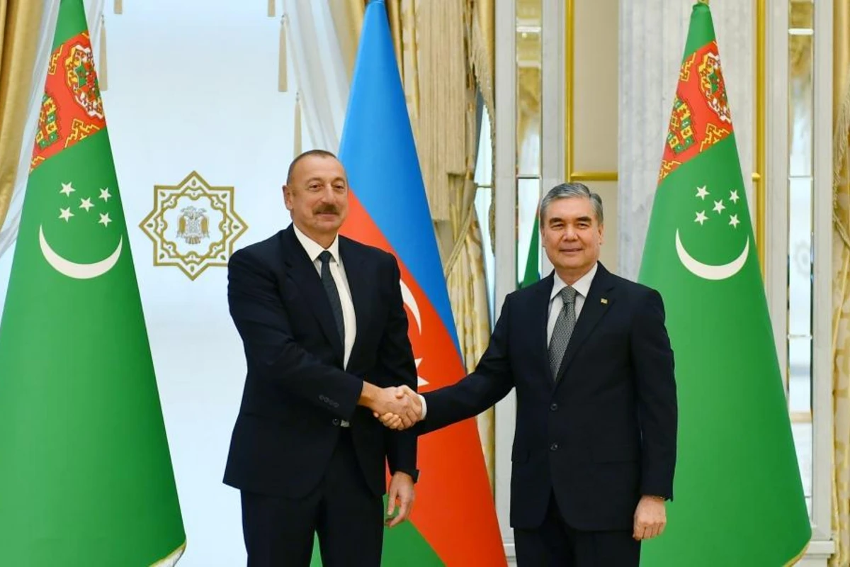 İlham Əliyev: Bundan sonra da qardaşlar kimi çiyin-çiyinə irəliləyəcəyik