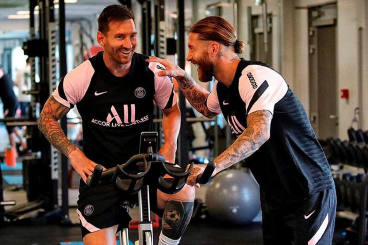 Ramos Messinin “Qızıl top”a namizədliyi barədə: “Hər zaman komanda yoldaşlarımı dəstəkləyəcəm” Ramos Messinin “Qızıl top”a namizədliyi barədə: “Hər zaman komanda yoldaşlarımı dəstəkləyəcəm”