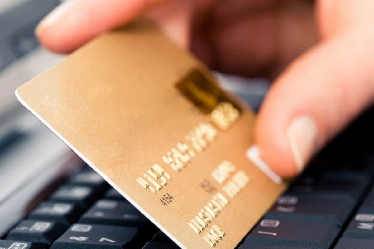Bank kartlarından pulları çıxaran şəxslər saxlanılıb