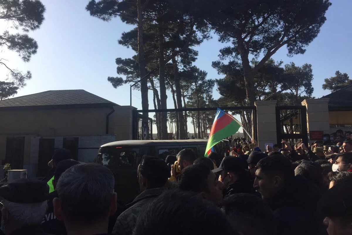 Похоронены погибшие при крушении вертолета военнослужащие  - ОБНОВЛЕНО - ВИДЕО