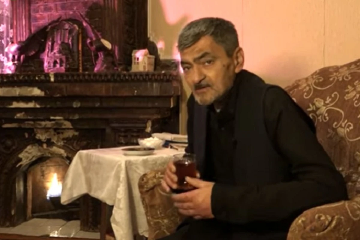 Tanınmış meyxanaçı etiraf etdi: Uşaq kimi oturub ağlayıram - VİDEO