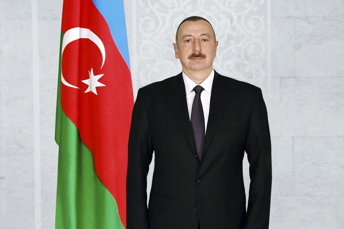 Ильхам Алиев поздравил короля Таиланда