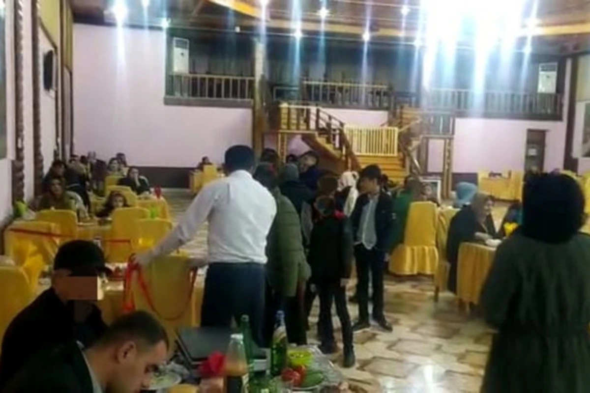Polis icazəsiz toya görə 4400 manat cərimə yazdı - FOTO