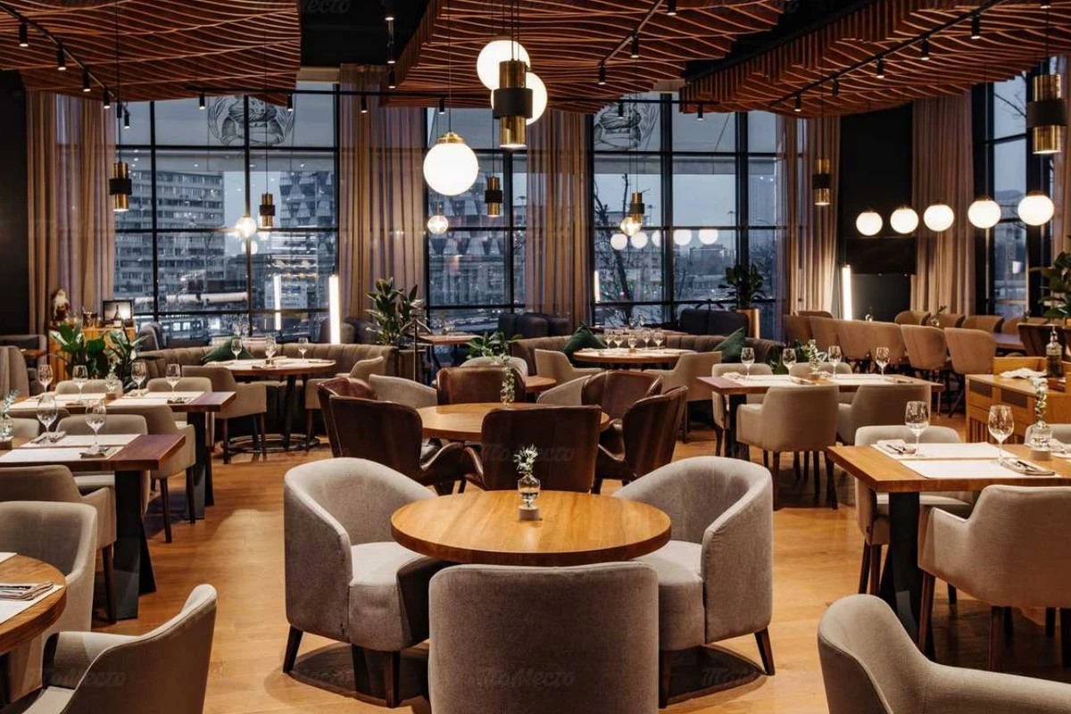 Məşhur meyxanaçı restoran açdı - VİDEO