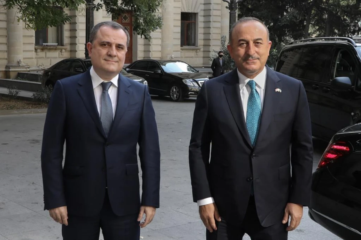 Qardaş ölkələrin XİN rəhbərləri bölgədəki son vəziyyəti müzakirə etdilər
