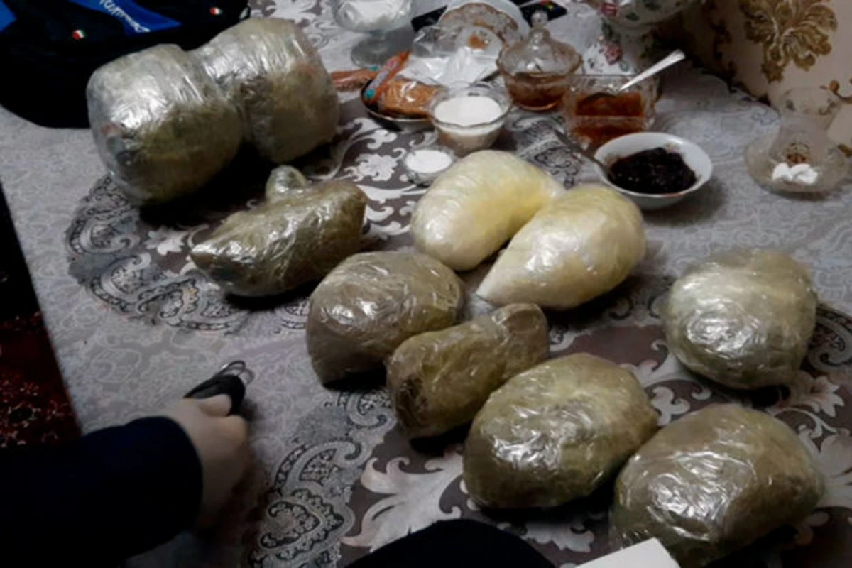 Polis əməliyyat keçirdi: 22 nəfər tutuldu - FOTO/VİDEO