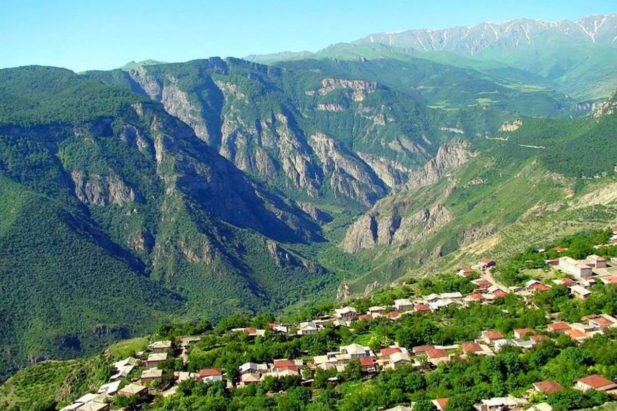 Xocavənddə ermənilərin atıb qaçdıqları xeyli sayda silah-sursat aşkarlanıb - FOTO