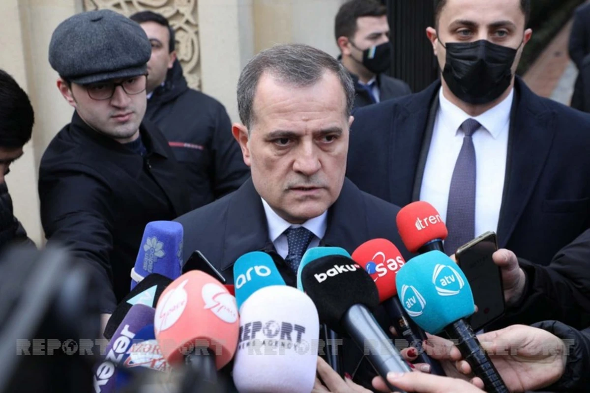 Ceyhun Bayramov: Ermənistanın təqdim etdiyi mina xəritələrinin dəqiqlik faizi çox aşağıdır