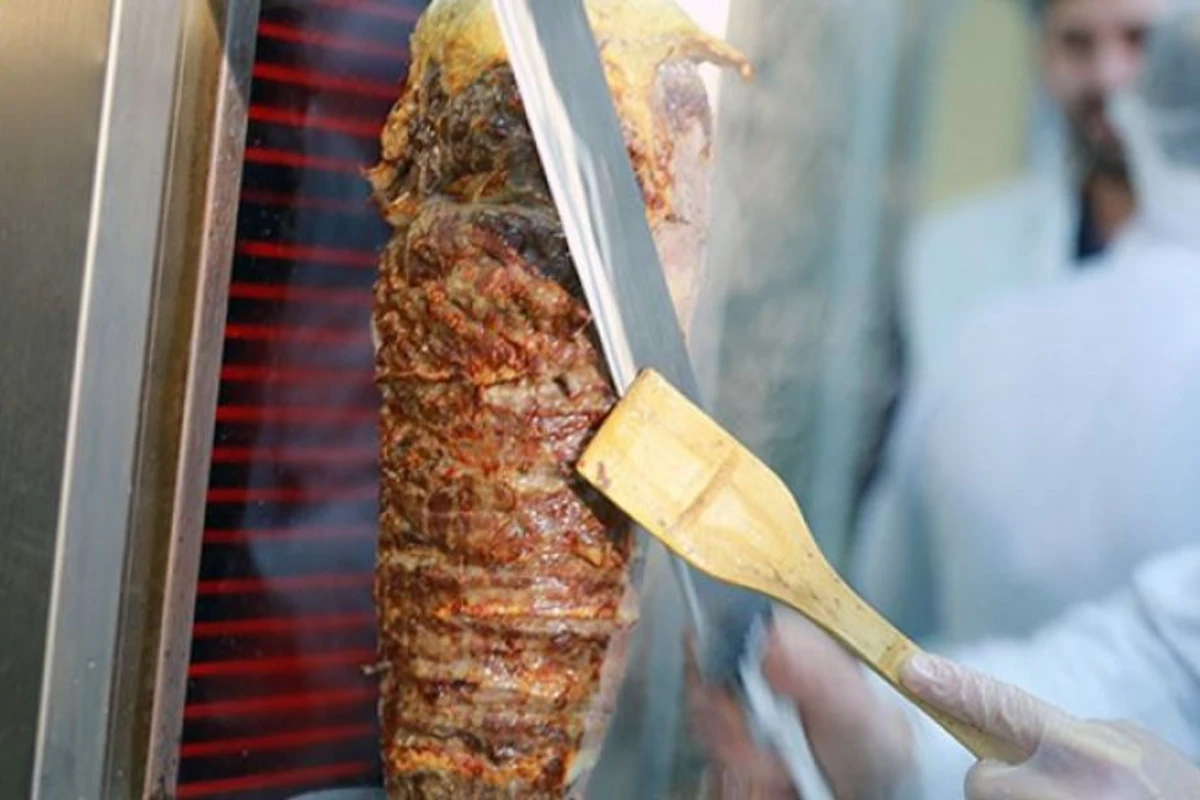 Dönər Marketdəki zəhərlənməyə görə cinayət işi açıldı