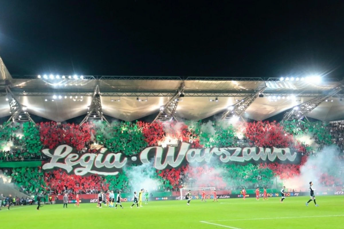 Legiya klubu azarkeşlərin futbolçulara hücum etdiyini təsdiqlədi Legiya klubu azarkeşlərin futbolçulara hücum etdiyini təsdiqlədi