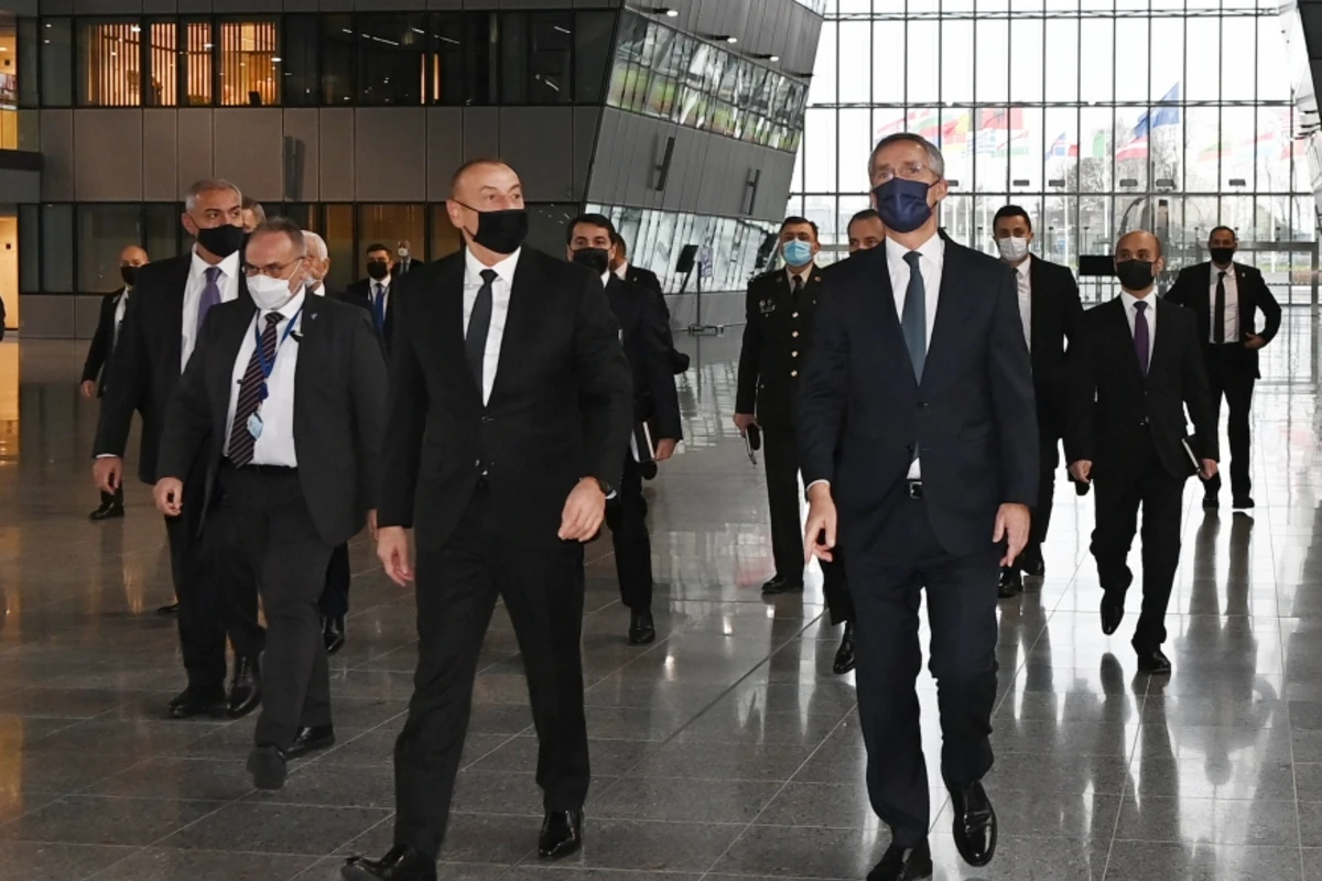 Yens Stoltenberq: Azərbaycan-Ermənistan münasibətlərinin normallaşmasını dəstəkləyirik