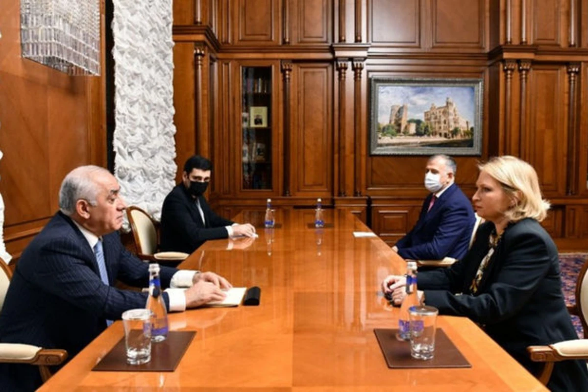 Əli Əsədov Gürcüstanın iqtisadiyyat və davamlı inkişaf naziri ilə görüşdü