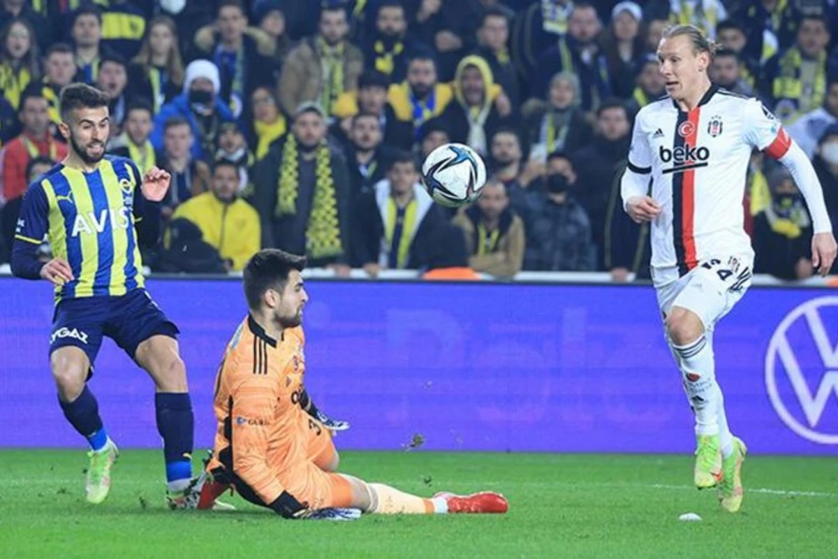 Fənərbağça Beşiktaş üzərində qələbəni əldən verdi