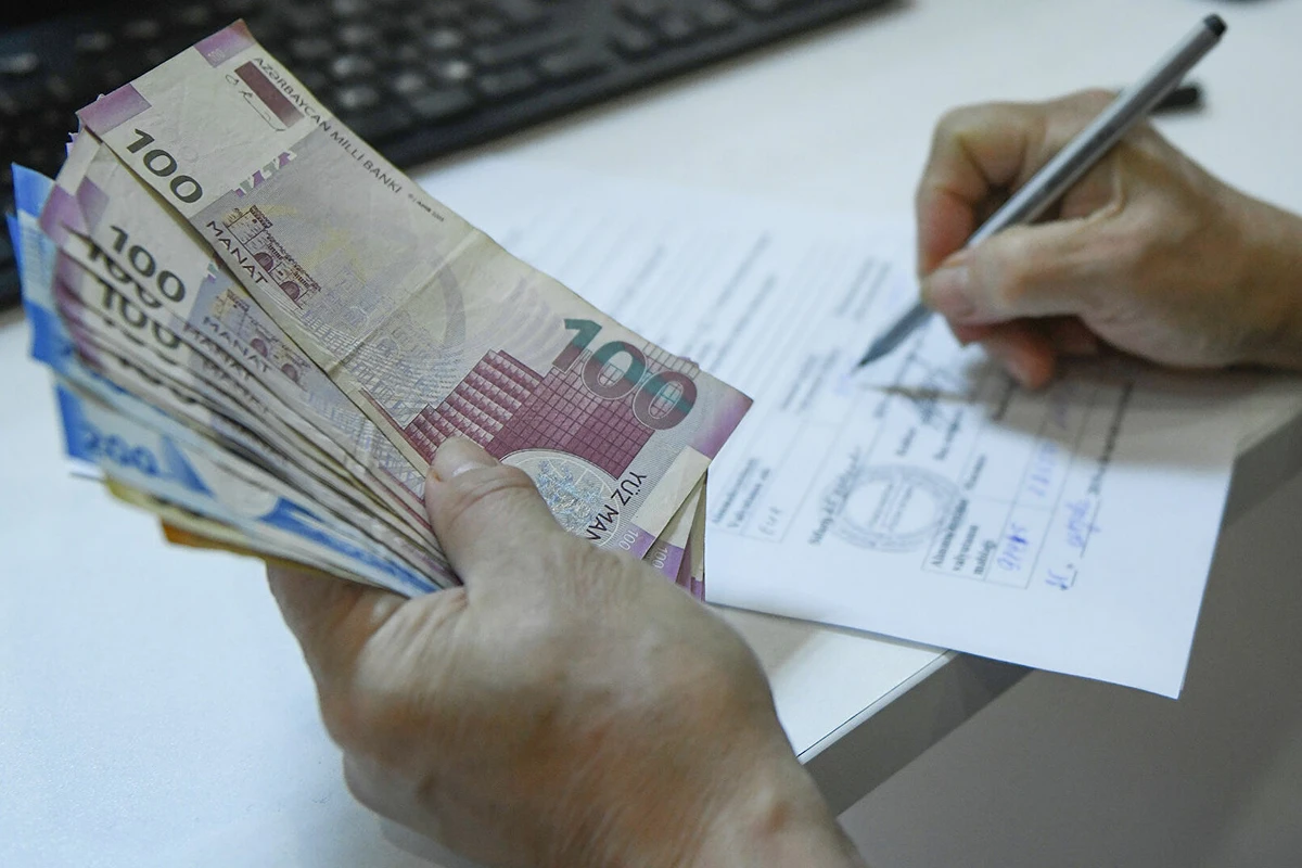 Prezidentin fərman və sərəncamından sonra kimlərin təqaüdləri artırıldı?