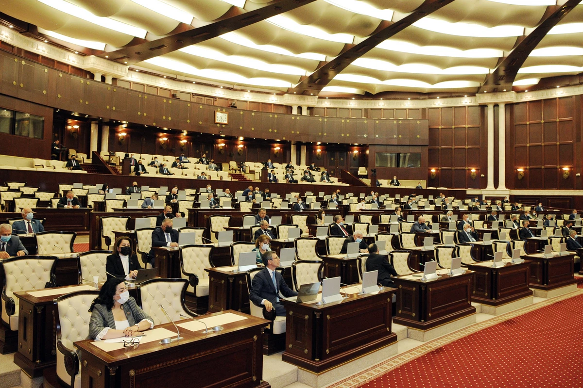 Azərbaycanın vitse-prezidentlərinə ömürlük diplomatik pasportun verilməsinə dair layihə qəbul edilib
