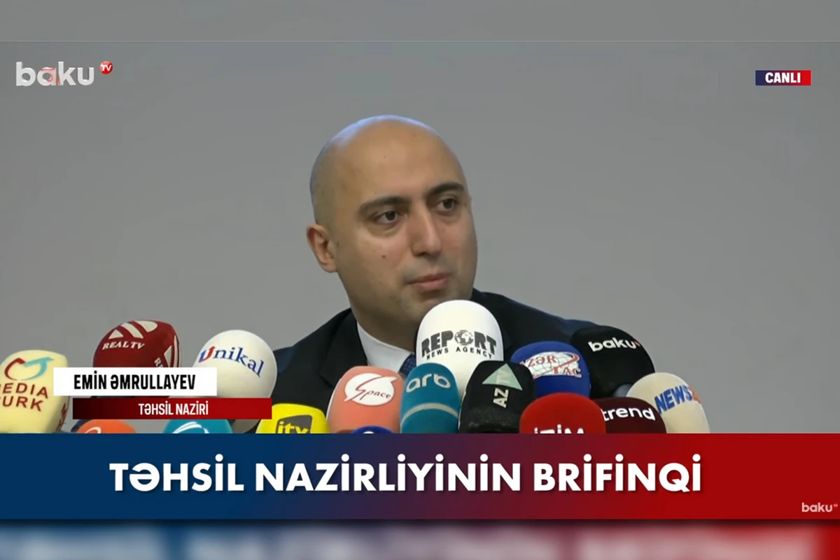 Nazir saçı uzun olduğu üçün oğlanı qıza oxşadan müəllimdən danışdı - VİDEO