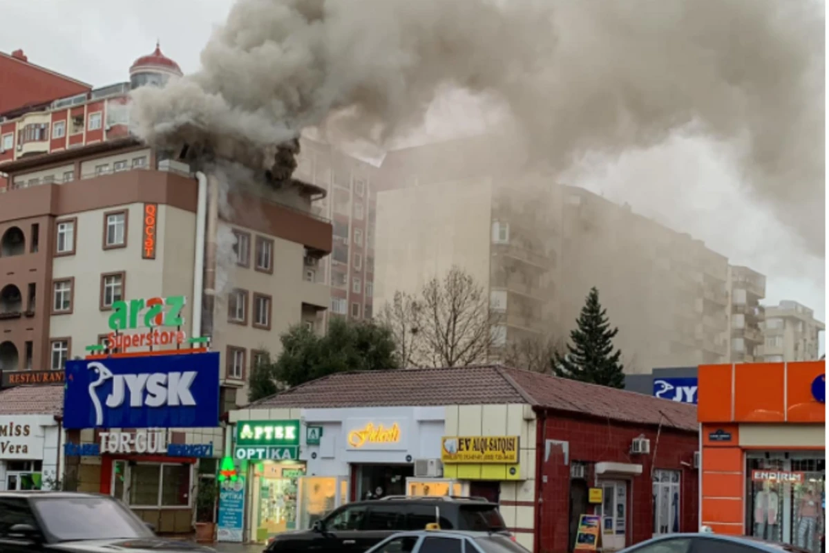 В Баку произошел пожар в известном ресторане - ОБНОВЛЕНО + ВИДЕО