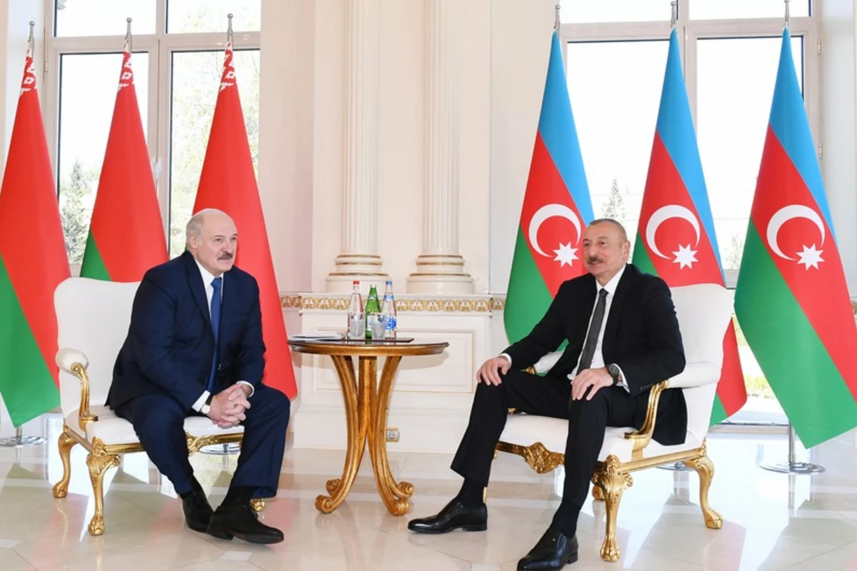 Aleksandr Lukaşenko Prezident İlham Əliyevə zəng edib