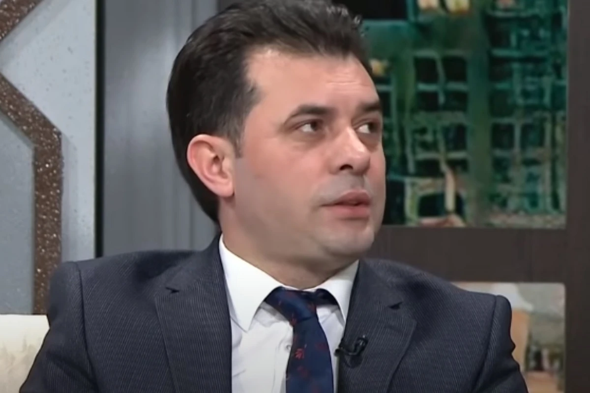 Rəvan Qarayev bağ evində 2 minlik tovuzquşu saxlayır - VİDEO