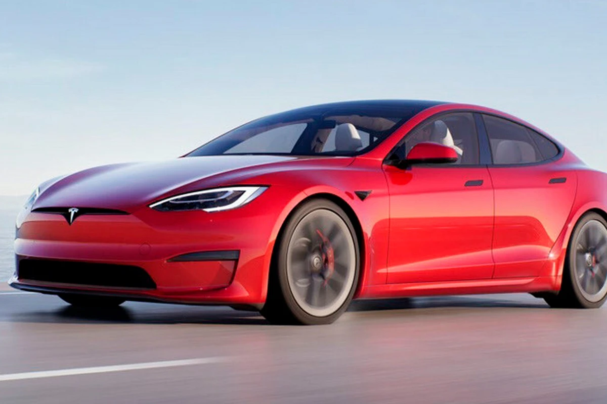 Tesla отозвала почти полмиллиона электрокаров